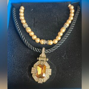 Vtg Heidi Daus 3 piece necklace set- canary yellow ornate pendant NIB